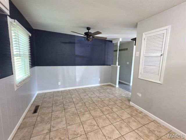 905 Lakeview Drive, Warrenton, MO 63383