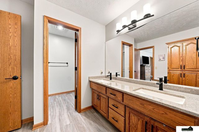 2545 Nancy Drive, Lincoln, NE 68507