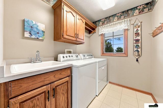 2545 Nancy Drive, Lincoln, NE 68507