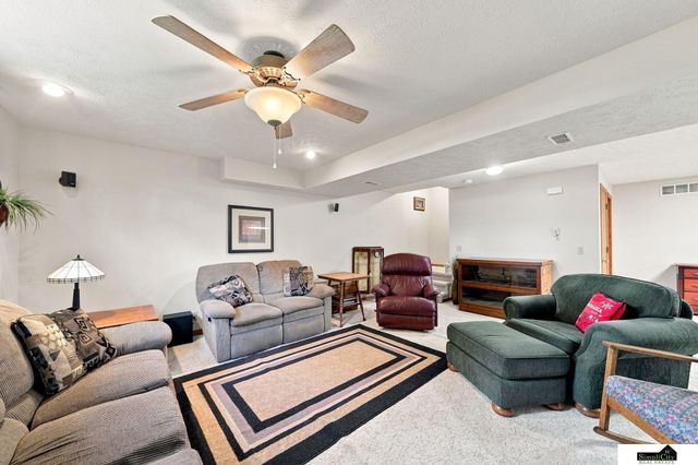 2545 Nancy Drive, Lincoln, NE 68507