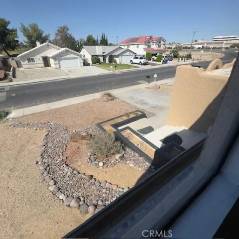 15682 Kingswood Drive, Victorville, CA 92395