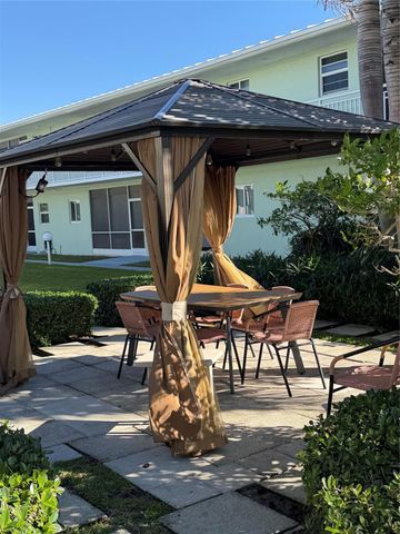 2100 NE 38th Street 225, Lighthouse Point, FL 33064