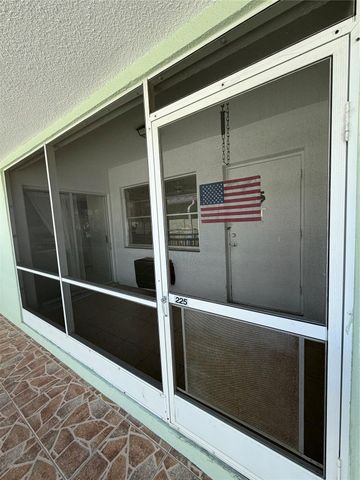 2100 NE 38th Street 225, Lighthouse Point, FL 33064