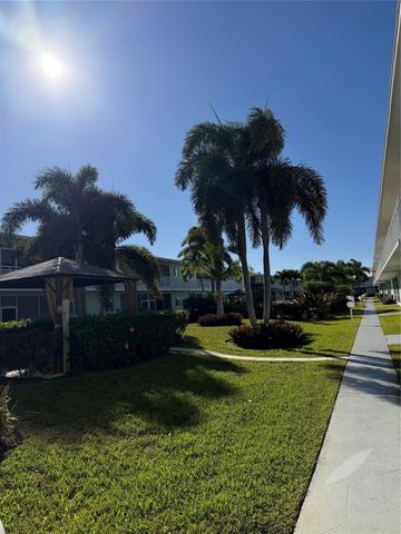 2100 NE 38th Street 225, Lighthouse Point, FL 33064