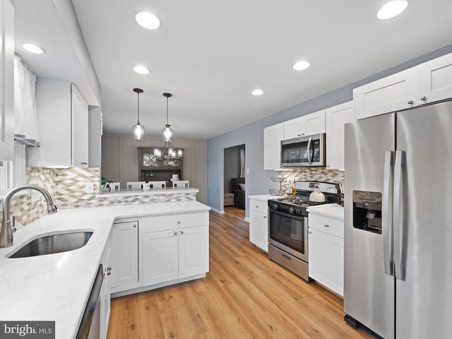 12 JEFFERSON DR, Clementon, NJ 08021