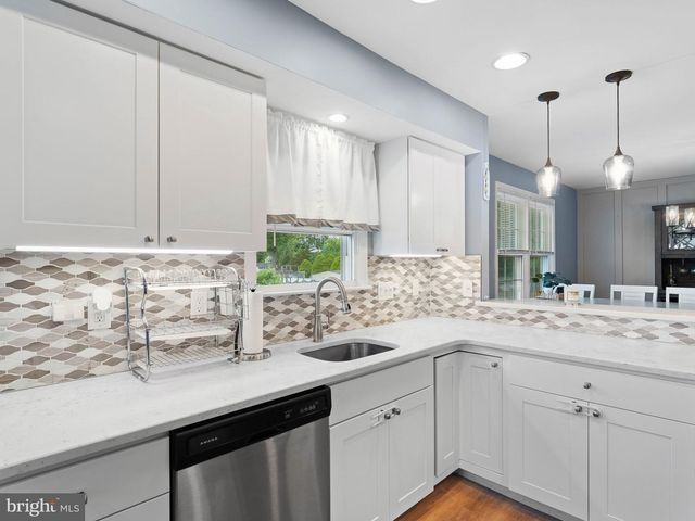 12 JEFFERSON DR, Clementon, NJ 08021