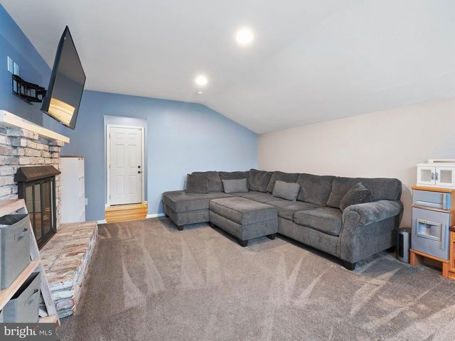 12 JEFFERSON DR, Clementon, NJ 08021