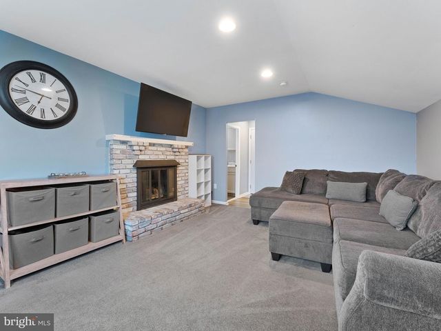 12 JEFFERSON DR, Clementon, NJ 08021