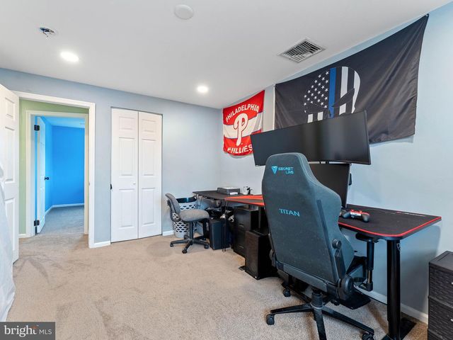 12 JEFFERSON DR, Clementon, NJ 08021