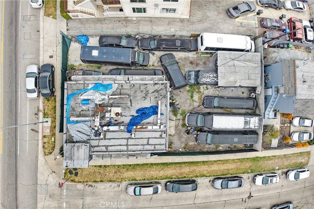 5924 West, Los Angeles, CA 90043