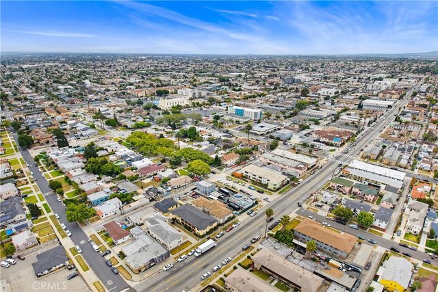 5924 West, Los Angeles, CA 90043
