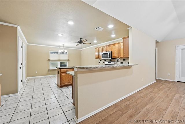 1624 S Juniper Avenue, Broken Arrow, OK 74012