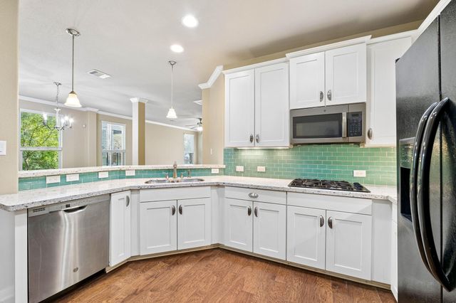 501 S Meadowlark ST A, Lakeway, TX 78734