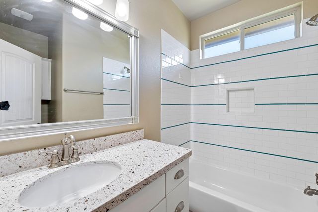 501 S Meadowlark ST A, Lakeway, TX 78734