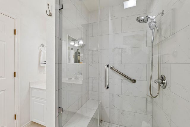 501 S Meadowlark ST A, Lakeway, TX 78734