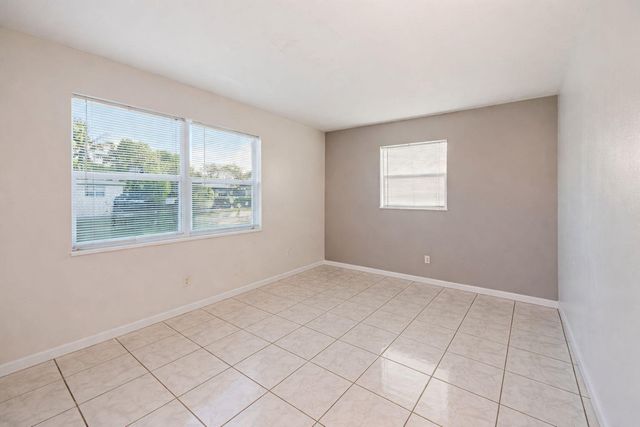 5042 Eadie Place, West Palm Beach, FL 33407