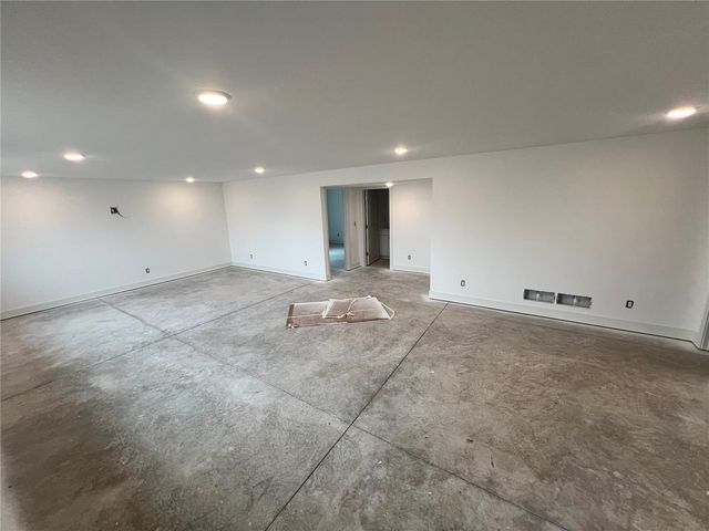 7013 Colpepper Drive SW, Cedar Rapids, IA 52404