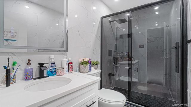 21727 Hempstead Avenue, Queens Village, NY 11429