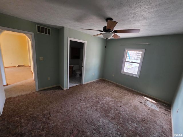 3357 S 3RD Street, Springfield, IL 62703