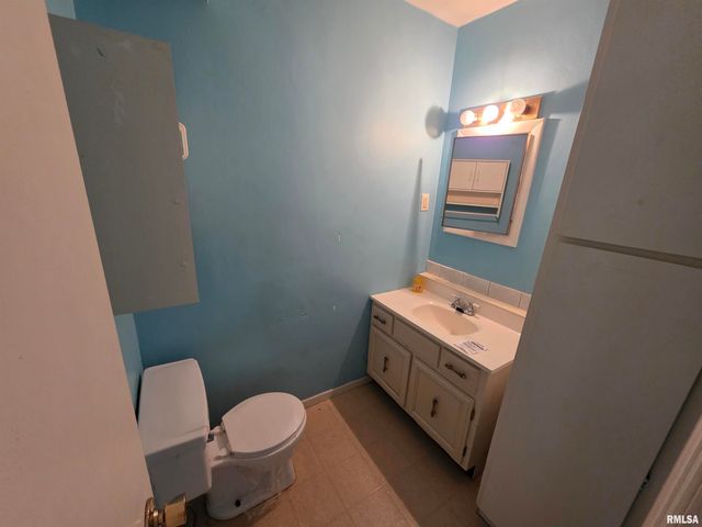 3357 S 3RD Street, Springfield, IL 62703