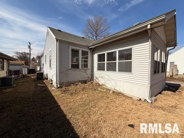 3357 S 3RD Street, Springfield, IL 62703