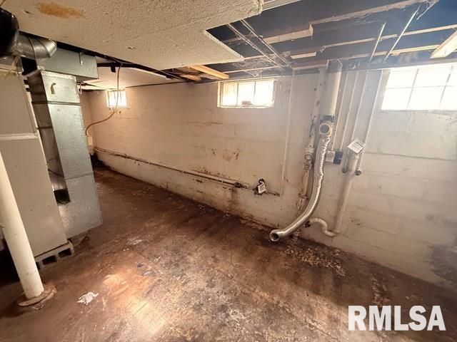 3357 S 3RD Street, Springfield, IL 62703