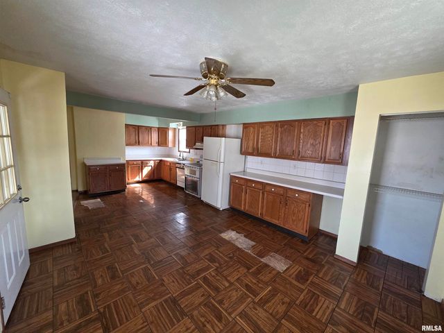 3357 S 3RD Street, Springfield, IL 62703