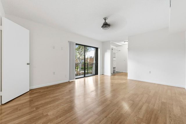 3022 30th Lane, Greenacres, FL 33463