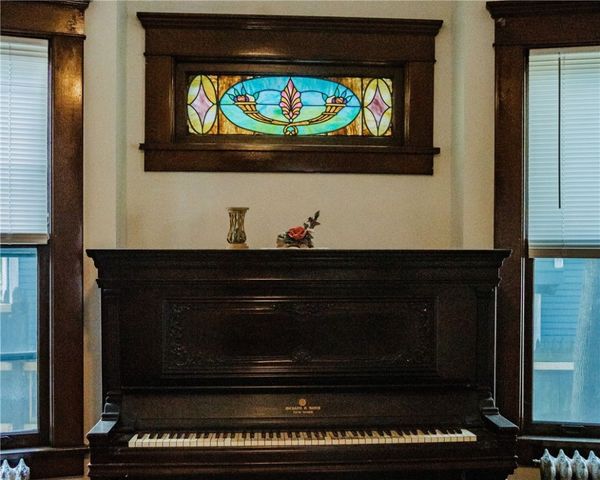 150 Euclid Ave, Sharon, PA 16146