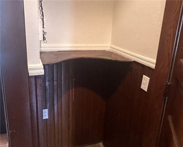 150 Euclid Ave, Sharon, PA 16146