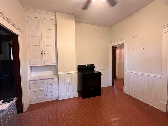 150 Euclid Ave, Sharon, PA 16146