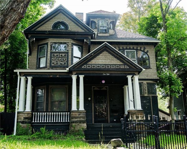 150 Euclid Ave, Sharon, PA 16146