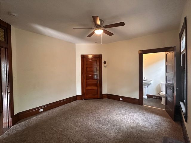 150 Euclid Ave, Sharon, PA 16146