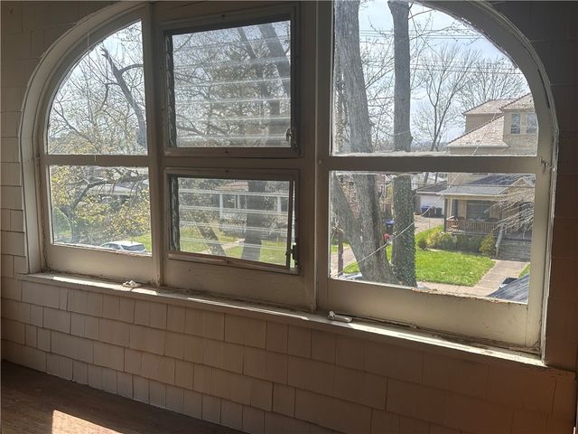 150 Euclid Ave, Sharon, PA 16146