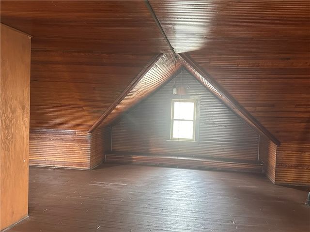 150 Euclid Ave, Sharon, PA 16146