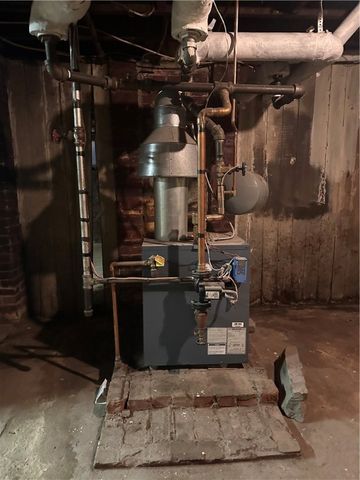 150 Euclid Ave, Sharon, PA 16146