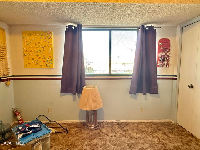 10256 E Avenue R12, Littlerock, CA 93543