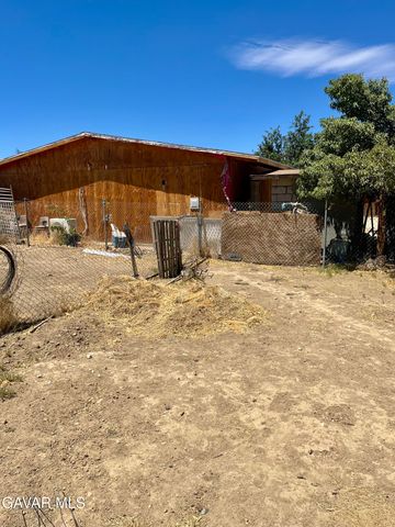 10256 E Avenue R12, Littlerock, CA 93543