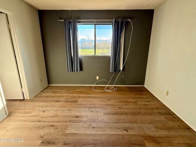 10256 E Avenue R12, Littlerock, CA 93543