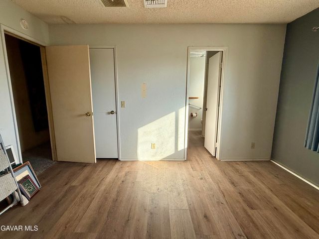 10256 E Avenue R12, Littlerock, CA 93543