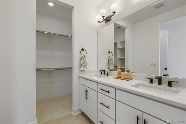 20577 E 62nd Drive, Aurora, CO 80019
