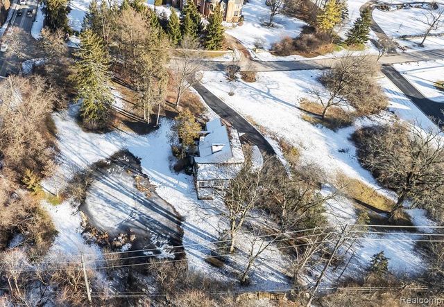 1355 Orchard Ridge Road, Bloomfield Hills, MI 48304