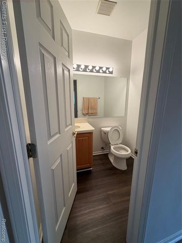 7043 Foxridge Drive, Canton, MI 48187