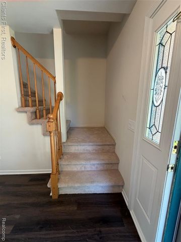7043 Foxridge Drive, Canton, MI 48187