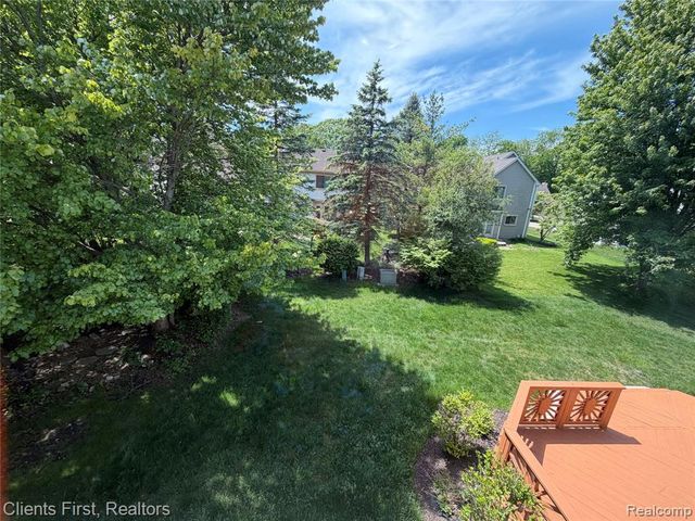 7043 Foxridge Drive, Canton, MI 48187