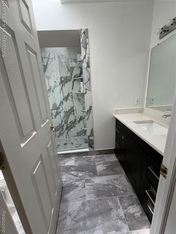 7043 Foxridge Drive, Canton, MI 48187