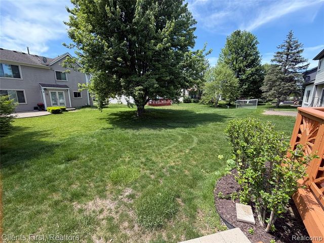 7043 Foxridge Drive, Canton, MI 48187