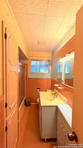 122 Newport, San Antonio, TX 78218