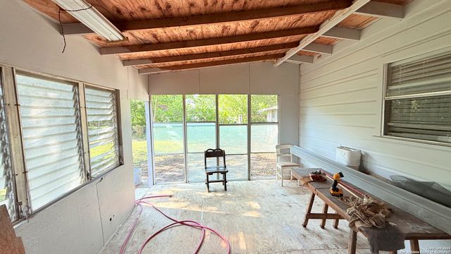 122 Newport, San Antonio, TX 78218