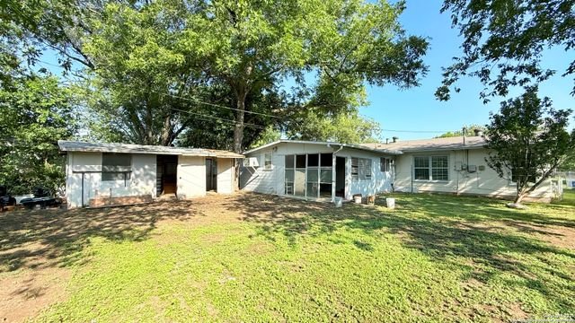 122 Newport, San Antonio, TX 78218